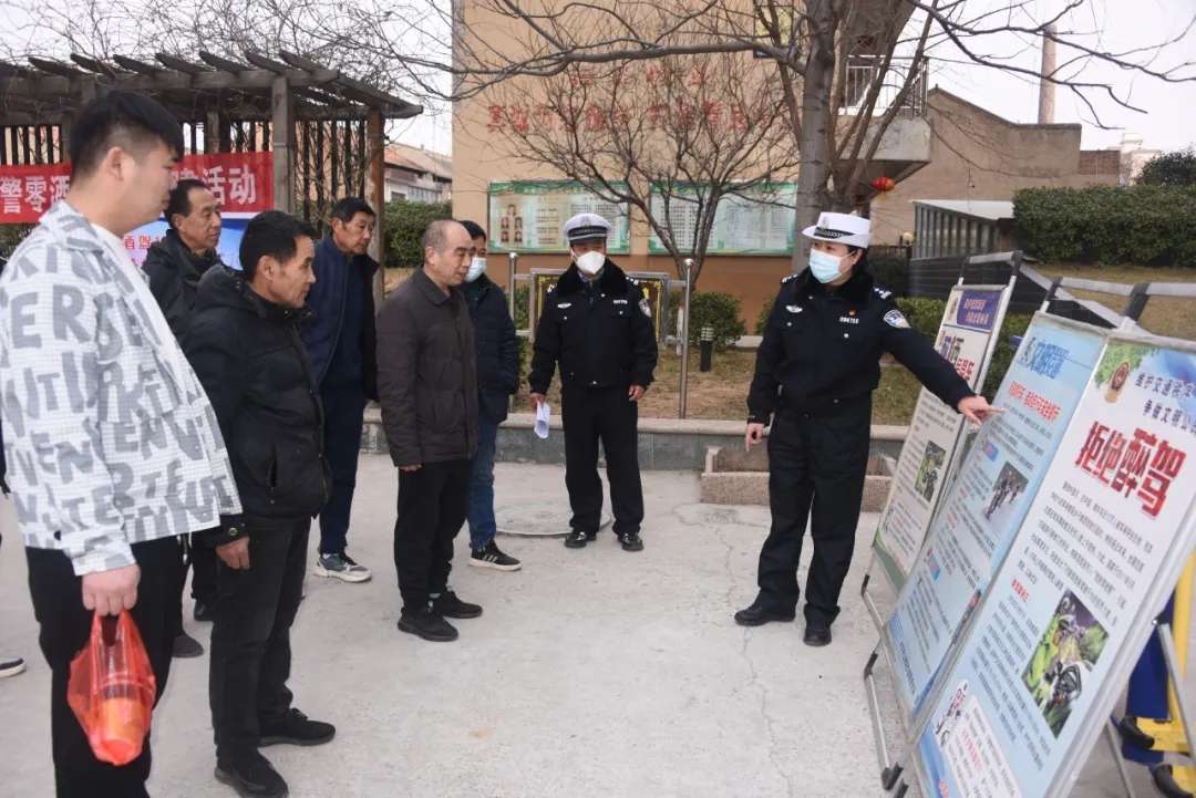 半岛官方下载入口：永济交警集中开展“零酒驾”创建活动(图3)