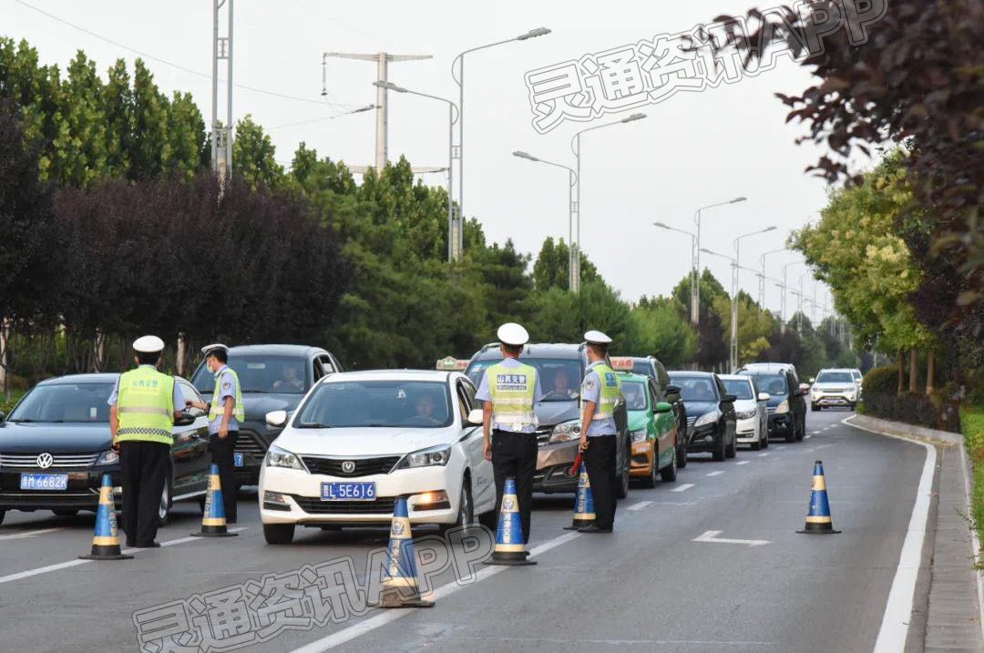 泛亚电竞官方入口：运城公安交警持续开展酒醉驾夜查整治行动及宣传活动(图5)