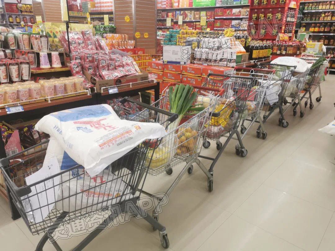 “pg电子官网官方网站”运城购物中心超市：全力组织货源 加强货品配送(图2)