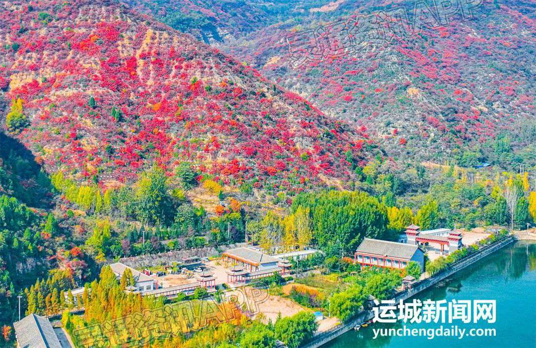 ‘泛亚电竞’夏县祁家河水库景区：满山红叶美不胜收(图3)