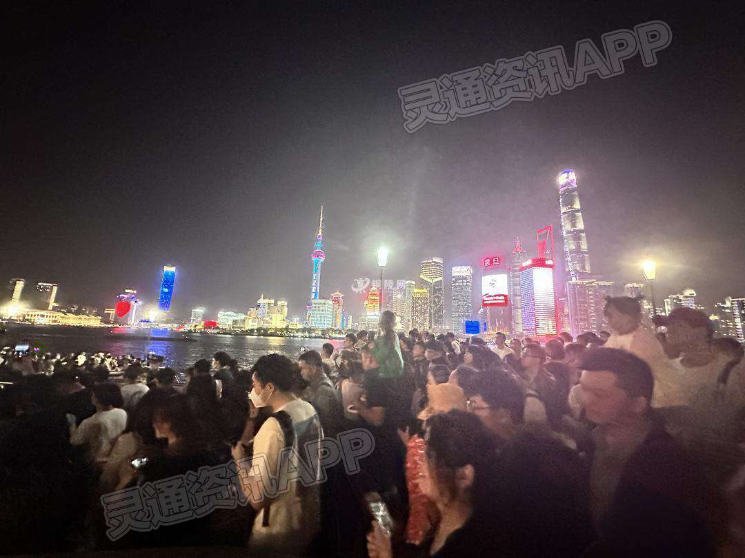 “bat365在线登录入口”昨夜上海的外滩(图2)