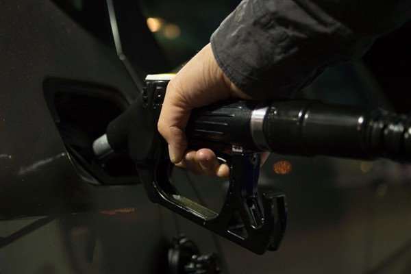 雷火电竞官方网站|【提醒】国内油价将上涨，上调0.05-0.06元/升(图1)