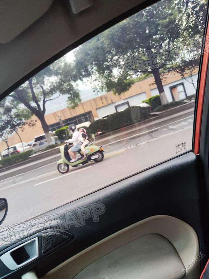 ‘pp电子中国官网平台’感觉骑摩托车带娃儿真的很危险