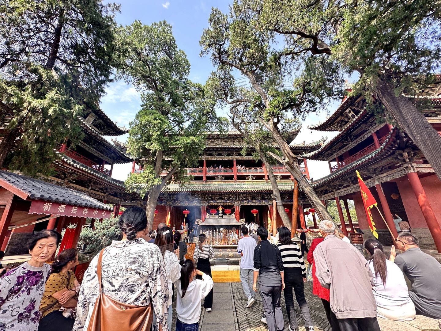 假期第二天，运城关公故里文化旅游景区迎来客流高峰“雷火电竞首页”(图3)