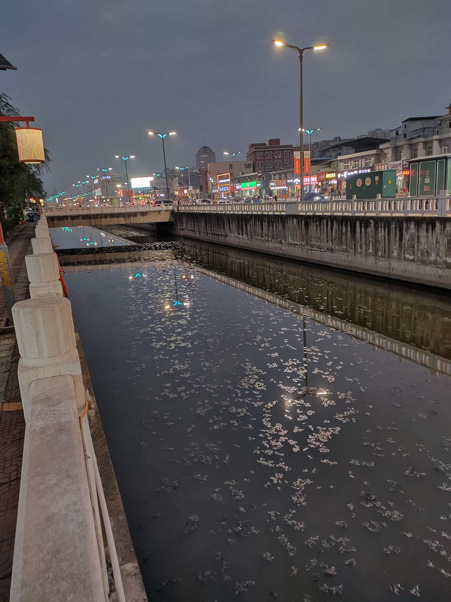 一渠臭水向西流|澳门永利官网(图2)