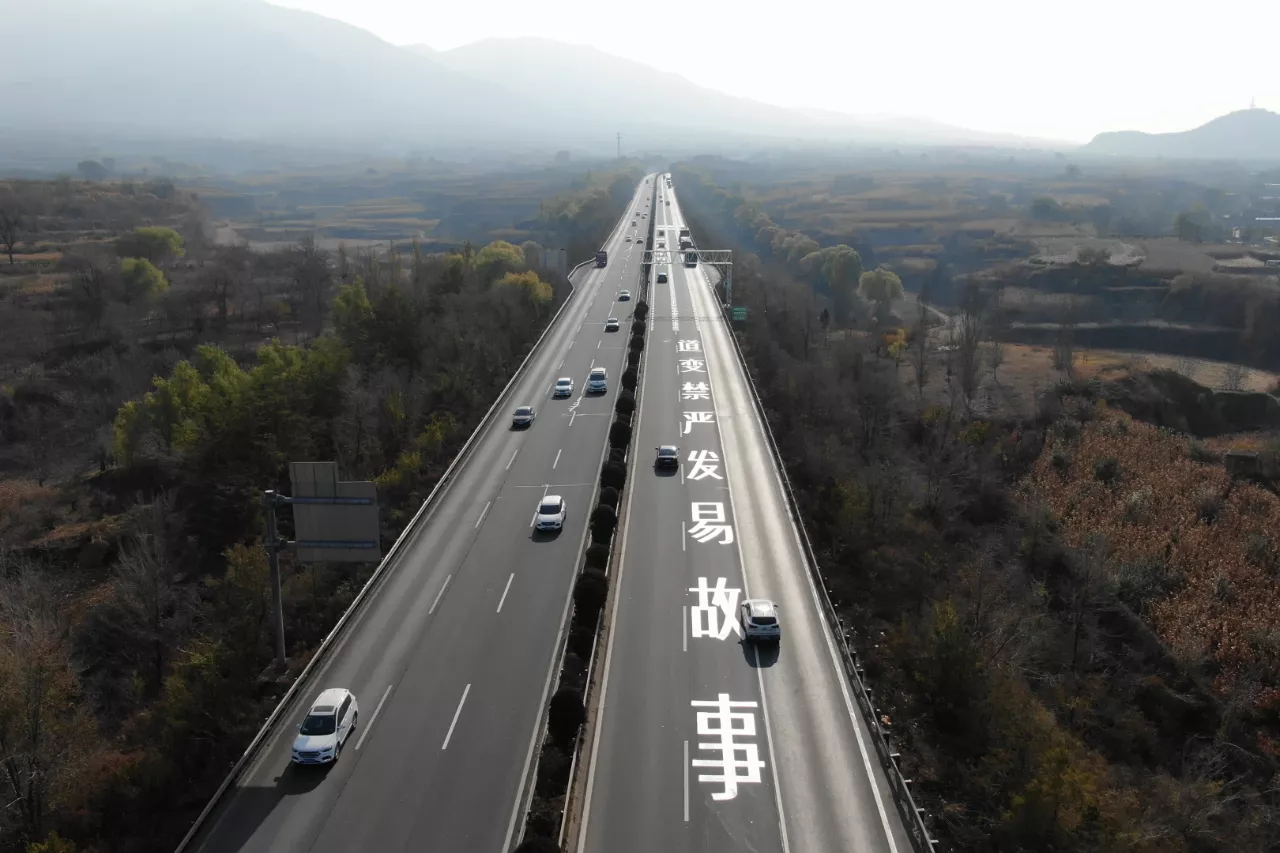 泛亚电竞-分道行驶！即日起，山西这段高速路通行有变(图3)