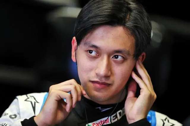 中国车手周冠宇正式加盟该队，成为中国历史上首位F1车手！_hq环球体育app官方